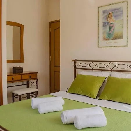 Aretaki Apartman Kalamaki
